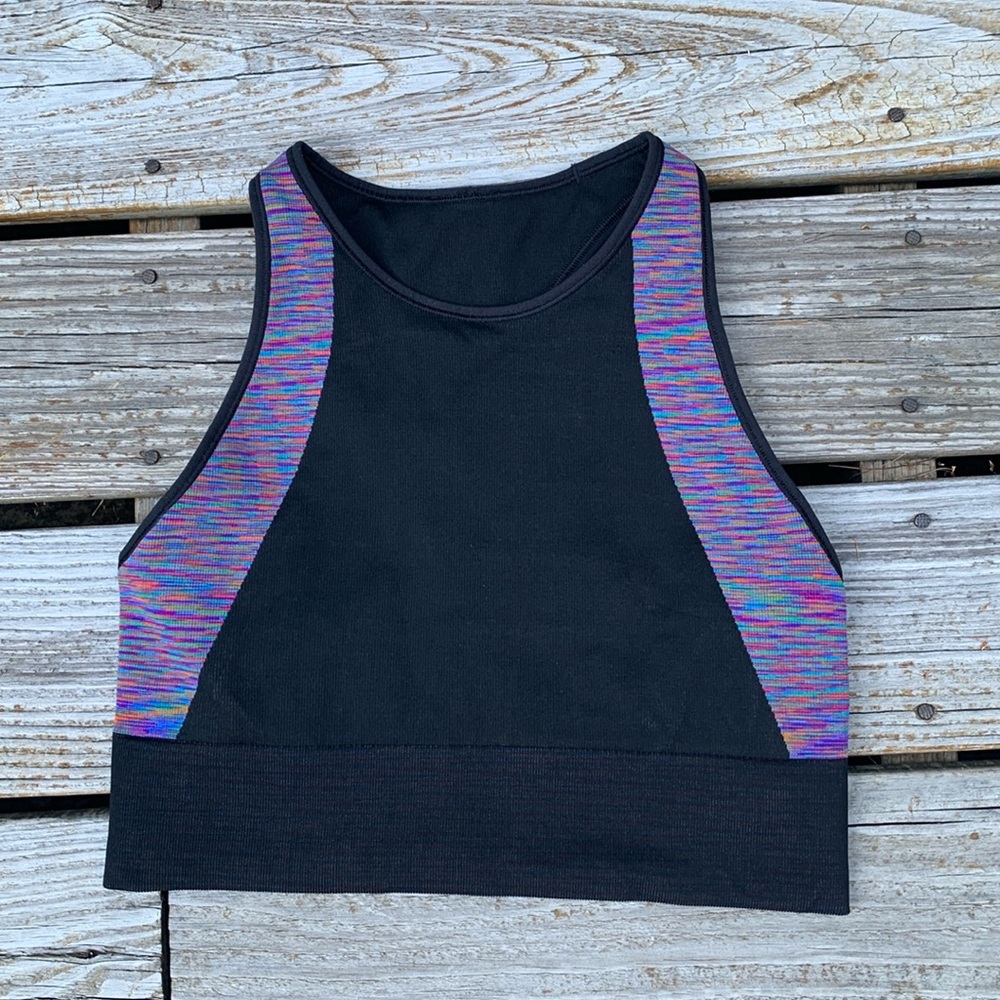 Lululemon crop top/sports bra